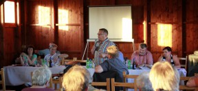 Martin Uhlíř představuje projekt výstavby 5. bloku