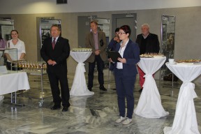 Vítězslav Jonáš a Eva Fruhwirtová při úvodním slově.