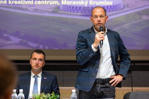 O čem se debatovalo v Moravském Krumlově?