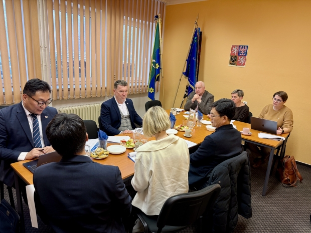 Jednání s vedením Daewoo pokračují