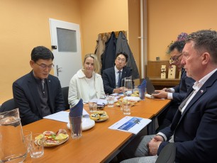 Korejci oslovují obce. Zjišťují možnosti ubytování